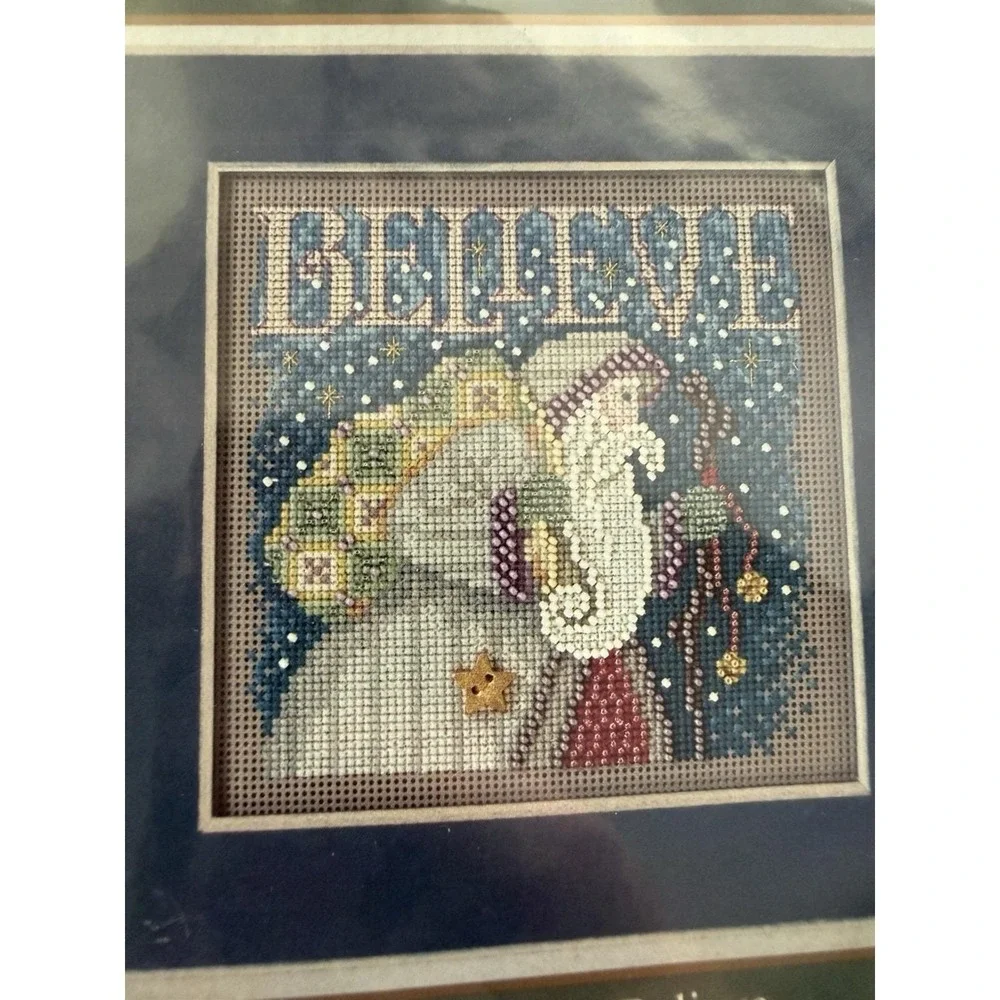 Mill Hill Buttons & Beads Winter Series BELIEVE Santa w Ceramic STAR Button